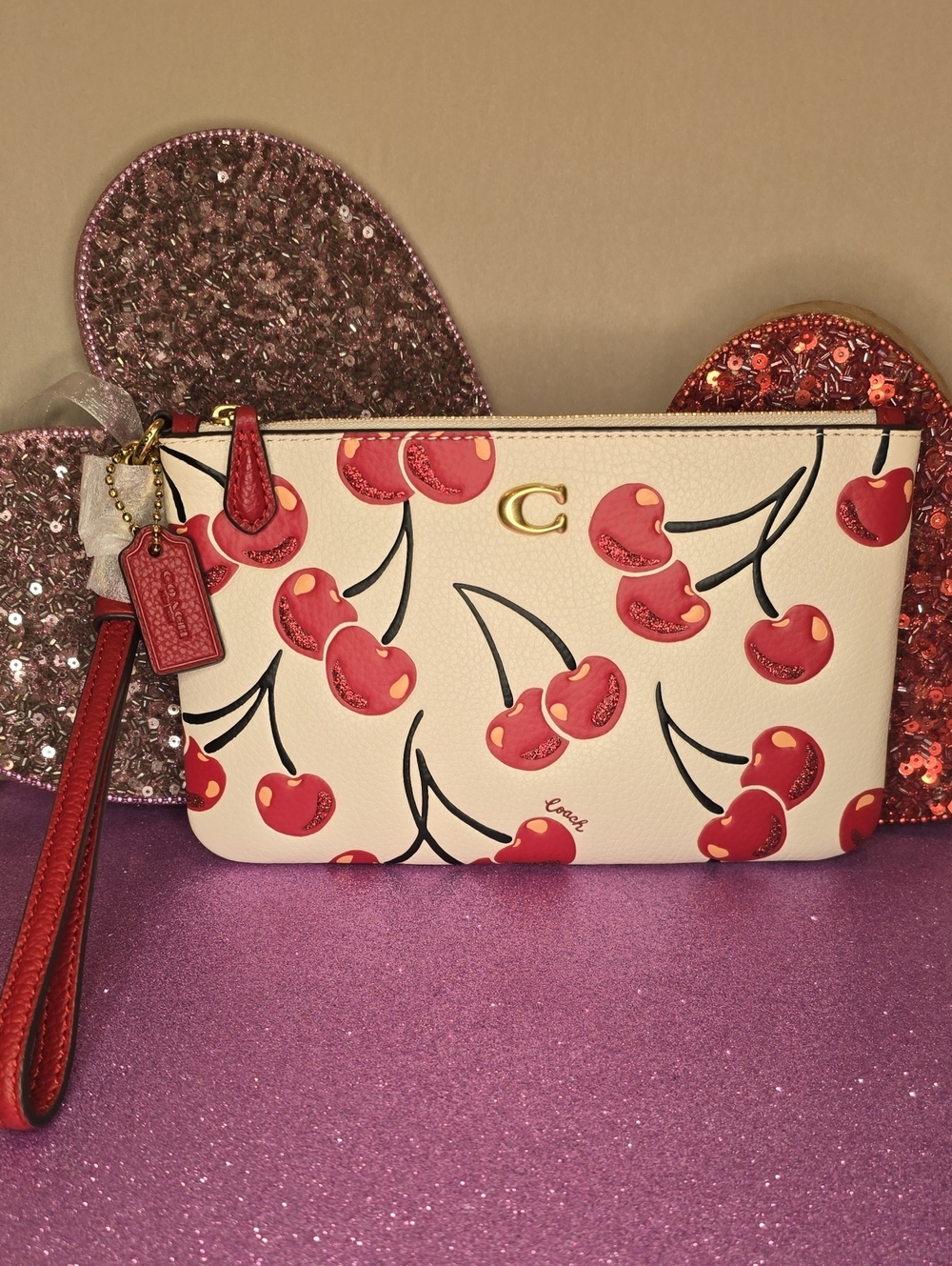 🍒NWT🍒Coach White Cherry Print Wristlet with Red Accents